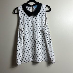 Collared Sleeveless Blouse